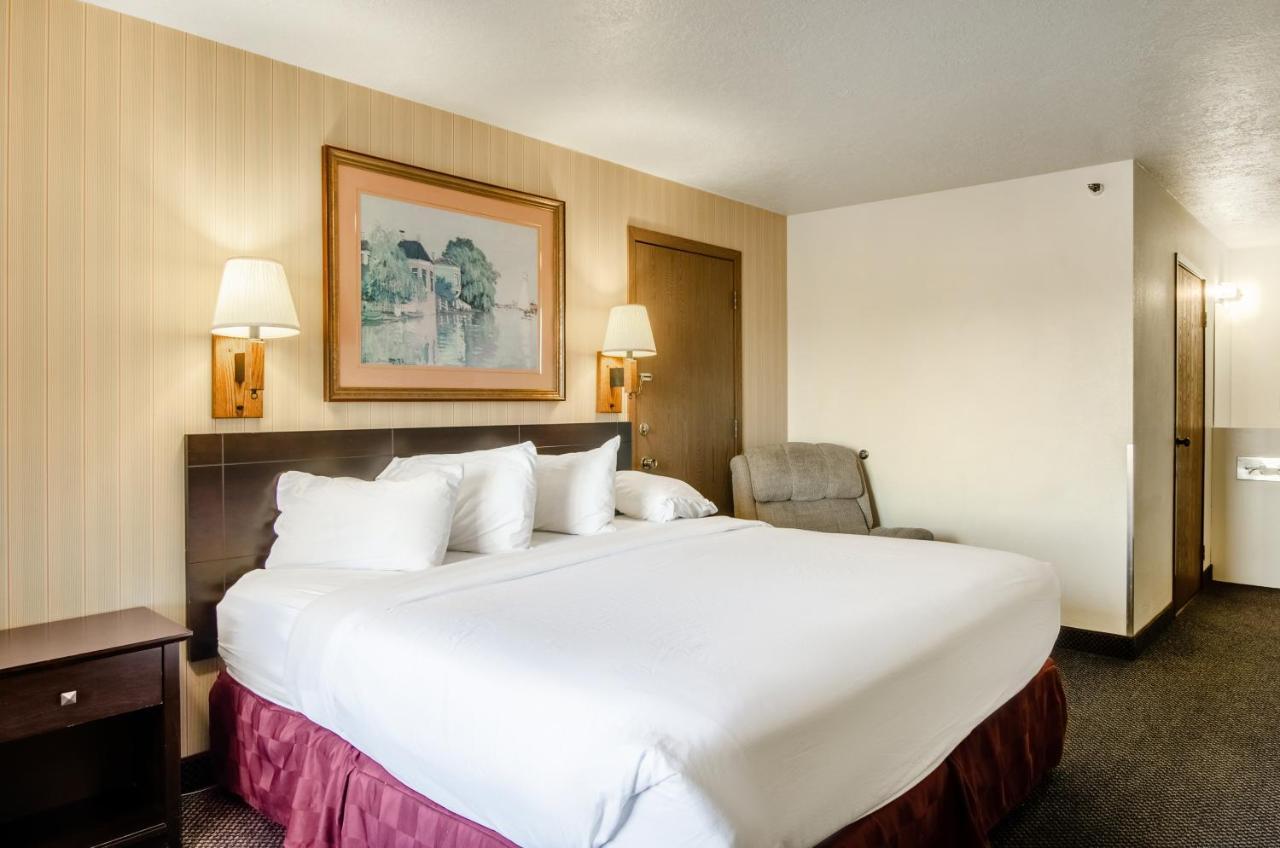 Americas Best Value Inn & Suites Ft Collins E At I-25 Fort Collins Exteriér fotografie