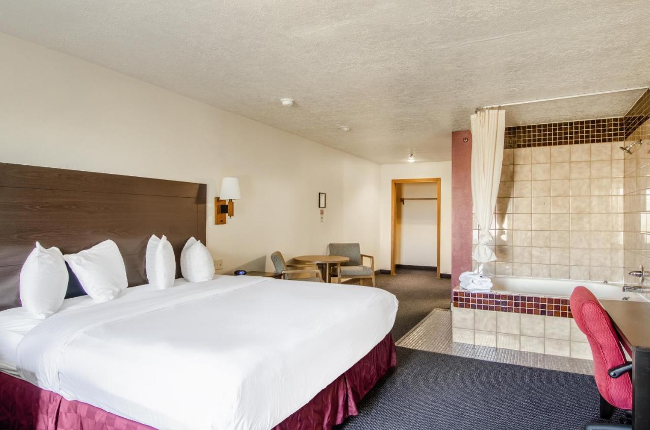 Americas Best Value Inn & Suites Ft Collins E At I-25 Fort Collins Exteriér fotografie